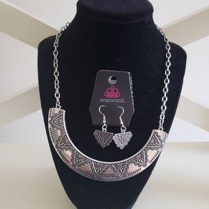 Paparazzi Silver Cresent Shaped Necklace With Geometric Designs And Earrings